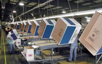 Overhead Conveyor Improves Efficiency in Apple Packing Warehouse