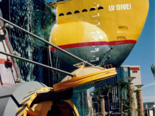 Steven Spielberg&#039;s The Dive, utilized a PACLINE conveyor system to impress customers with a sea themed experience.