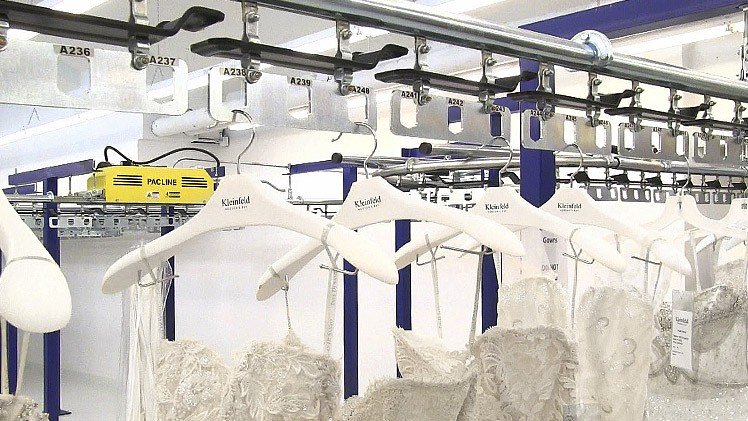 garment handling equipment using overhead conveyors