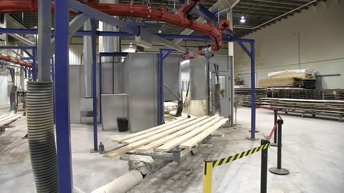 Heavy duty overhead conveyor with special 20' carriers
