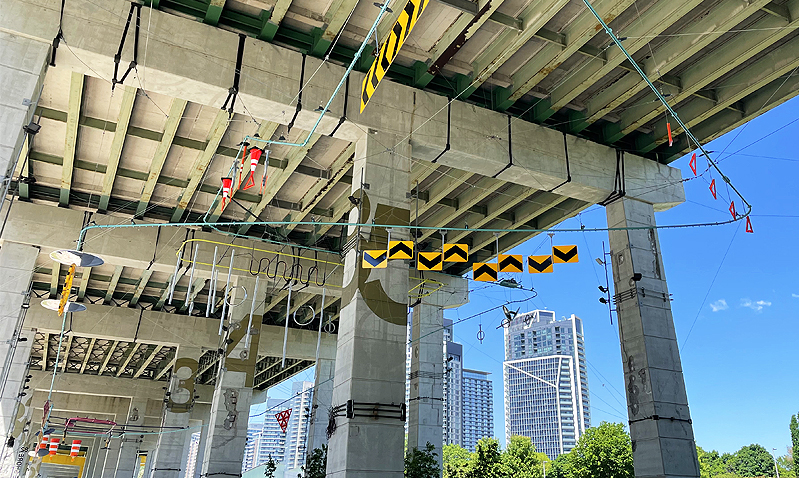 outdoor-art-installation-conveyor outdoor art installation conveyor system