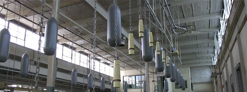 pacline-conveyor-carrying-prop-bombs film-industry-conveyor