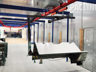 Fiberglass bath molds for a manufacturing line
