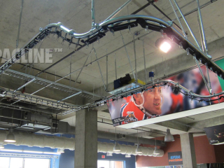 PACLINE conveyor track comes in standard curves that allow you to design a highly creative and unique retail display.