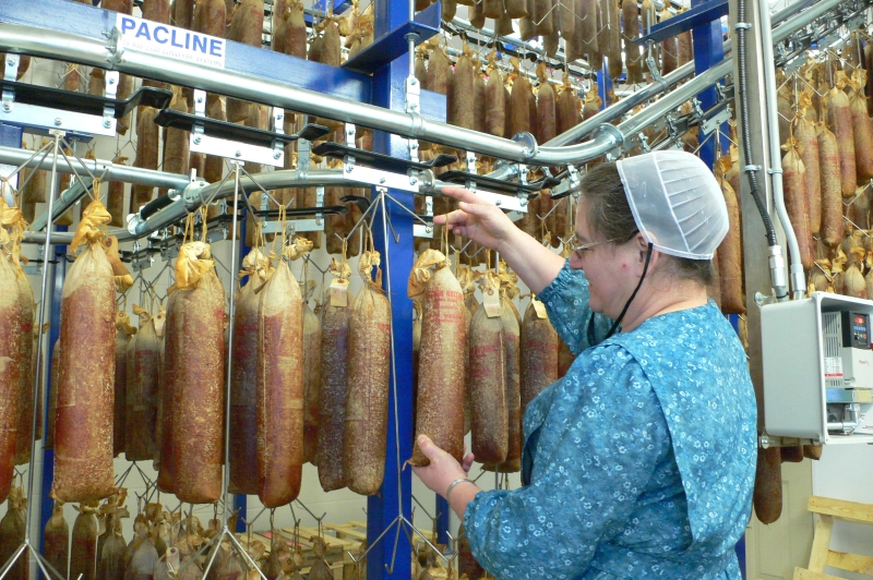 sausage-storage-conveyor