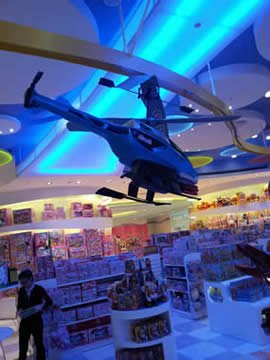 Monorail conveyor for toy store